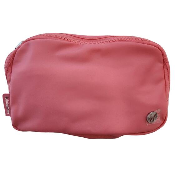 LULULEMON NEW EVERYWHERE ORANGE BELT BAG - Picture 2 of 5